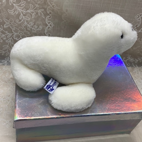 Vintage 1986 Sea World 7" white seal plush stuffed animal - Picture 7 of 9